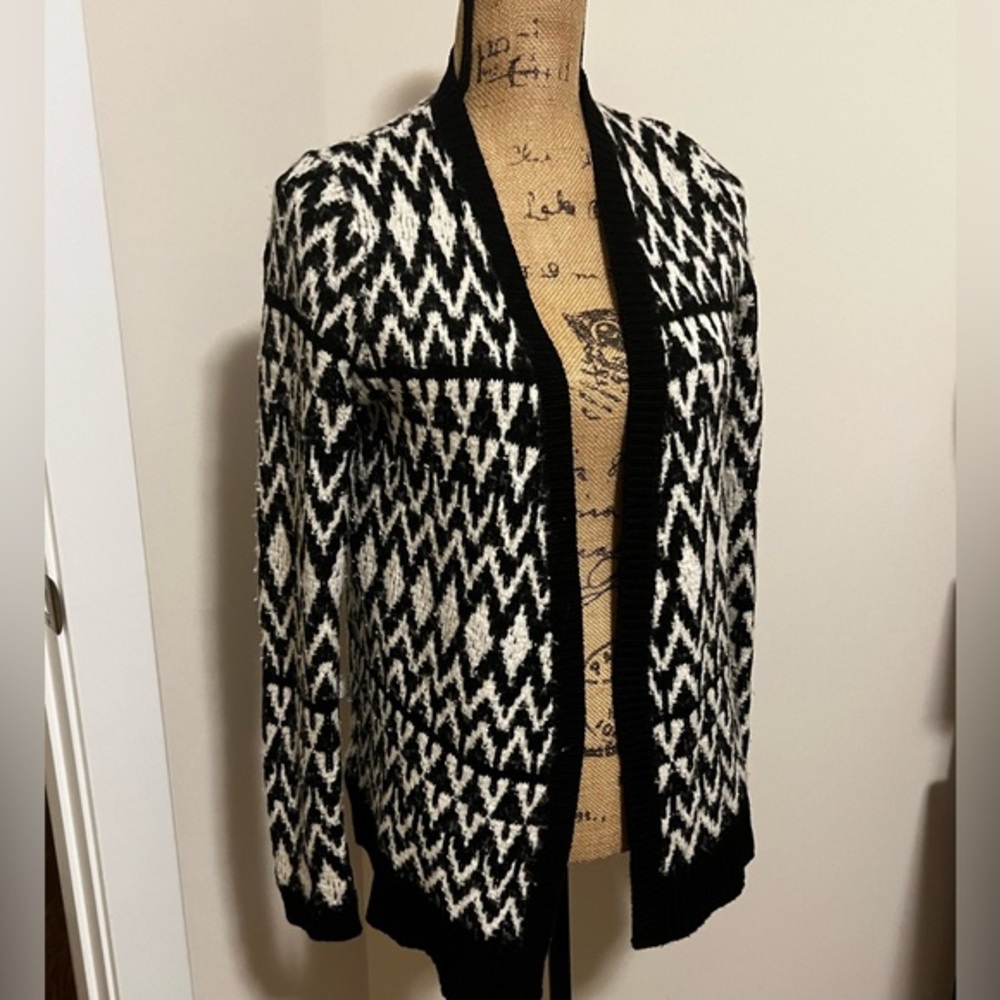 Lou & Grey Black & White Geometric Knit Open Cardigan – Size Small